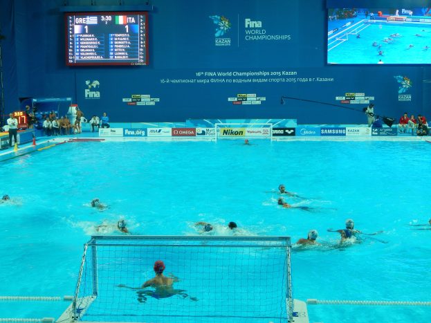 Wasserballspieler bei den FINA-Weltmeisterschaften 2016 in Kazan im Pool