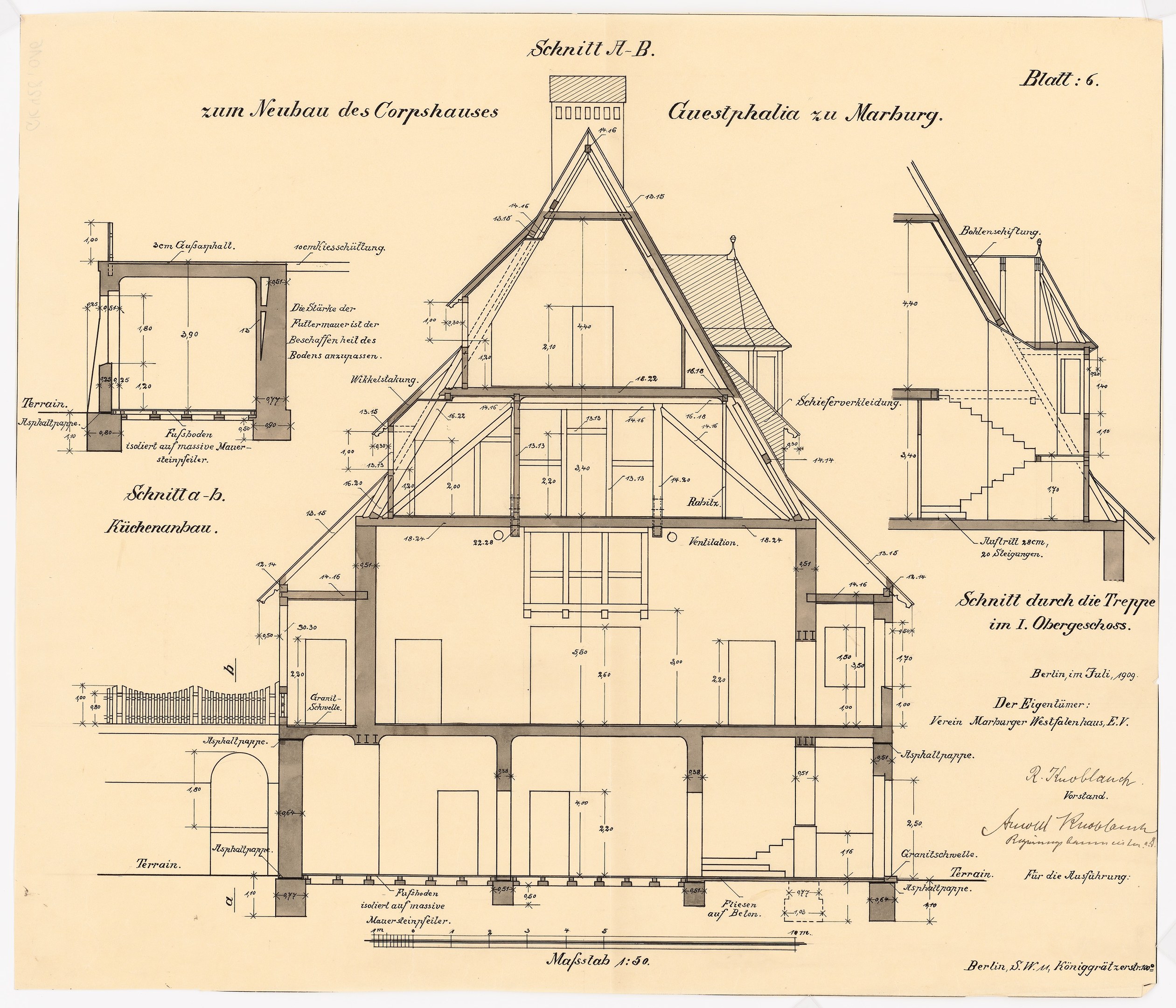 Ein detailliertes architektonisches Zeichnung eines Hauses mit zahlreichen Fenstern und einem Dach, beschriftet als das erste Haus in Deutschland, begleitet von Plänen und Text auf Papier.