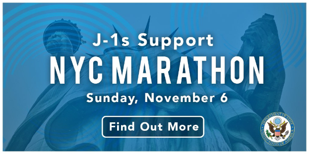 Plakat, das den New York City Marathon am Sonntag, den 6. November mit dem Text "j-1s support" und dem Logo des Events bewirbt.