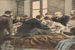 Eine Gruppe von Menschen versammelt sich um einen Mann in einem weißen Laborkittel und Stethoskop, der auf einem Bett in einem Raum mit einem Fenster liegt, mit Text, der unten "KÜNSTLERs Tod in Paris" liest.